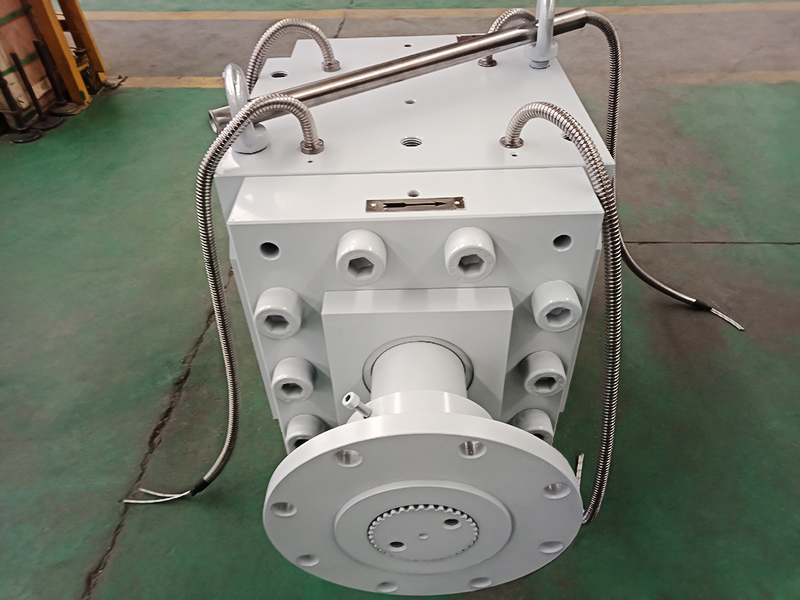 擠出機(jī)熔體泵選型全攻略：參數(shù)匹配、工況適配與選型要點(diǎn)